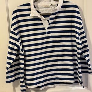 Vineyard Vines Navy and White Striped Shirt Rugby- women’s size medium.